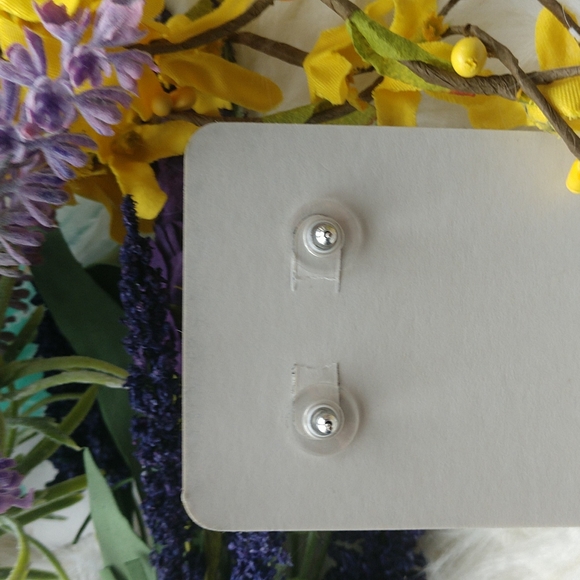 NEW Brighton Vintage Crystal Earrings - Picture 5 of 5